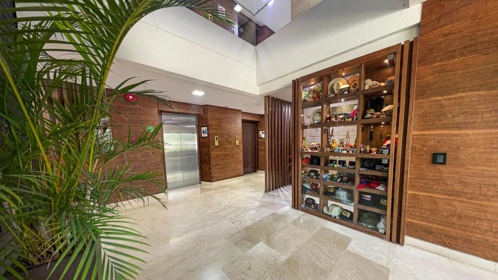 Cafe Hotel Medellin 4*,