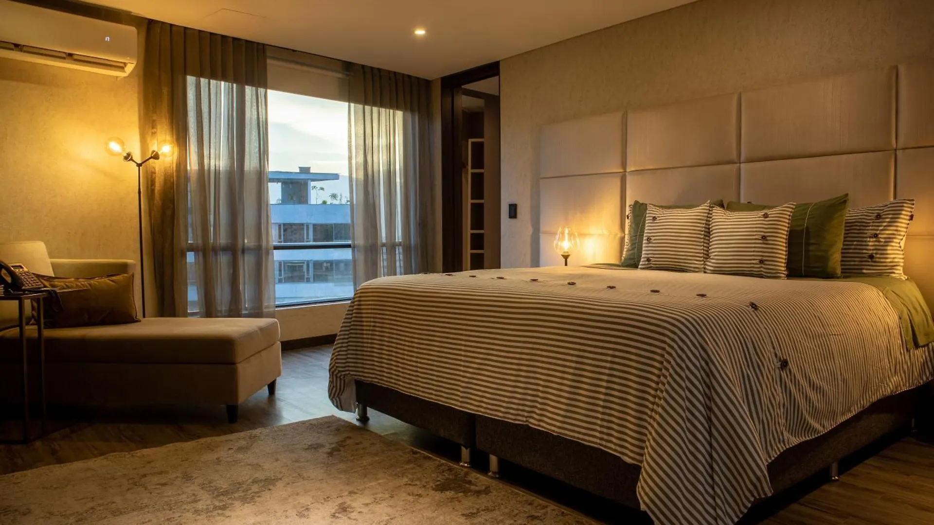 ****  Cafe Hotel Medellin Colombia
