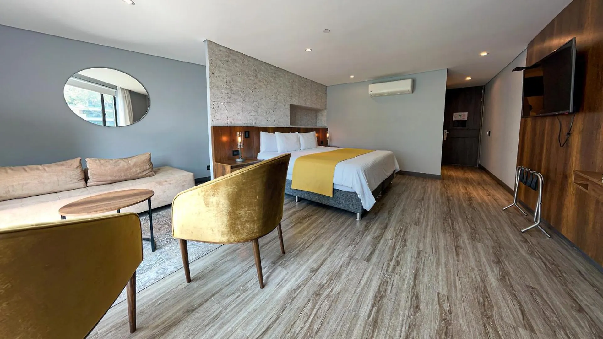 Cafe Hotel Medellin 4*,